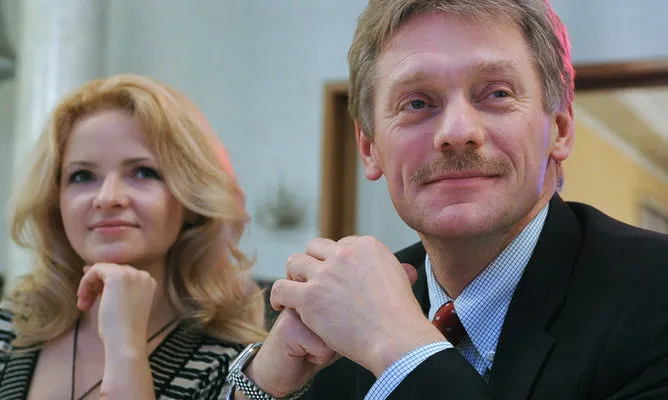 Бывшая супруга Пескова покидает пост главы представительства Россотрудничества в Париже