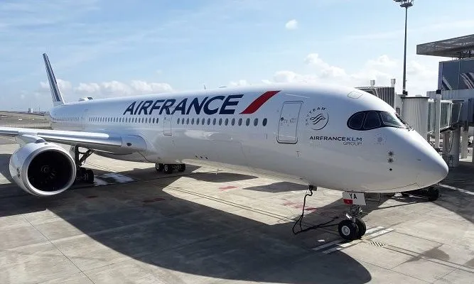 Авиакомпания Air France полностью отменила 25% всех своих рейсов