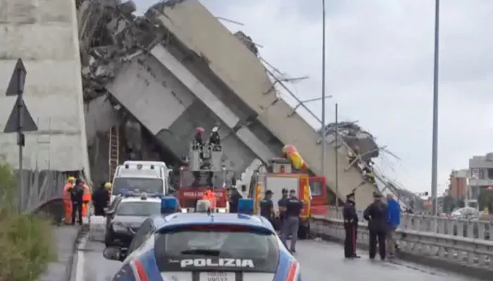 4 француза погибли при обрушении моста в Италии