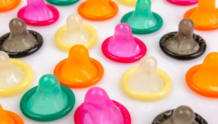 Во Франции презервативы будут выдаваться бесплатно
