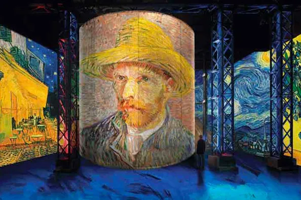 В Париже открылась мультимедийная выставка Ван Гога