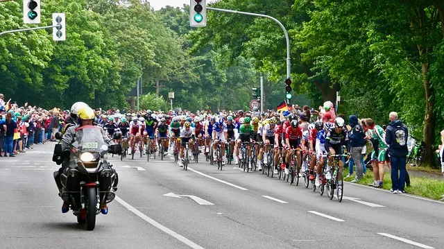 В Париже завершилась главная велогонка сезона Тур де Франс