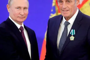 Путин в День народного единства наградил мэра города Монпелье