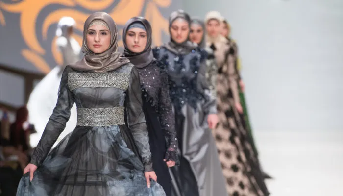 В Париже прошел показ Дома моды дочери президента Чечни