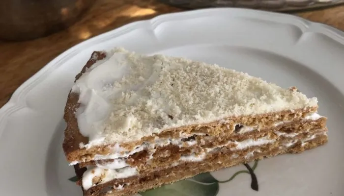 Торт Медовик – рецепт из французских продуктов