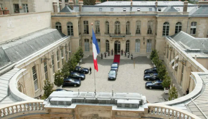 Объявлен новый состав правительства Франции