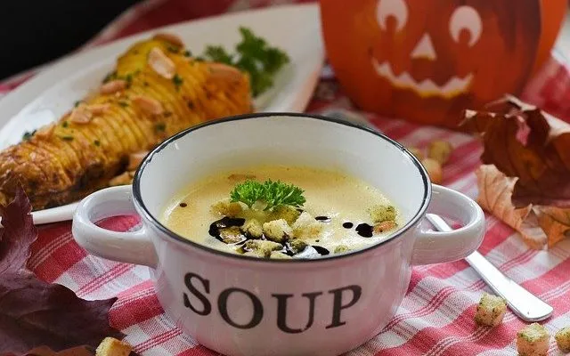 Тыквенный суп-пюре с фундуком